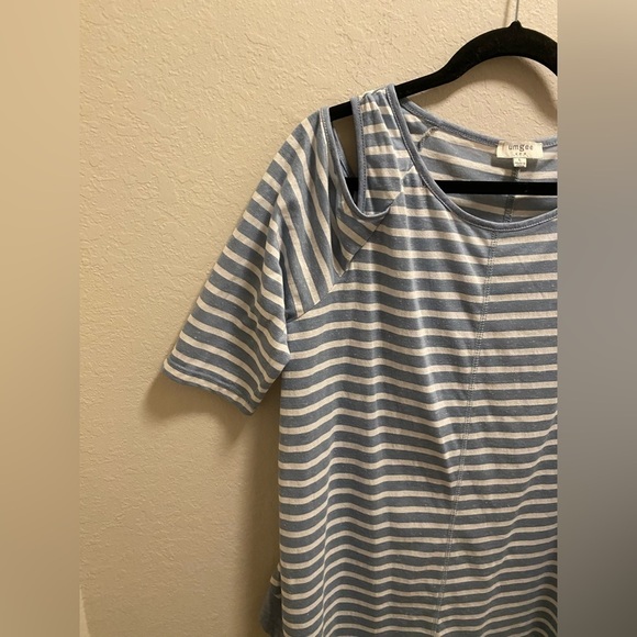 Umgee Cold Shoulder Striped Tunic. - Picture 5 of 11